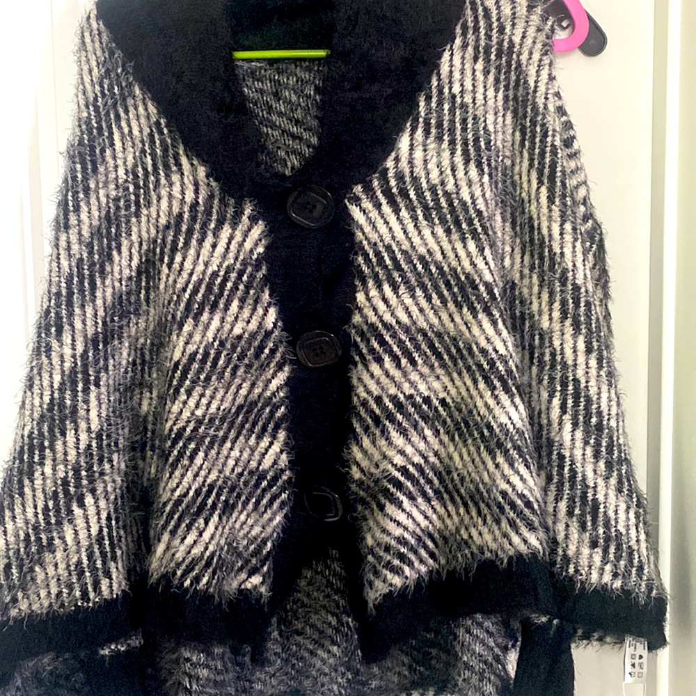 Poncho/Sweater! Great for Winter/Fall! NBW!!!